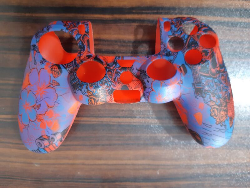 محافظ دسته پلی استیشن 4 طرح فانتزی چند رنگ gallery0