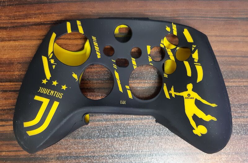 روکش دسته ایکس باکس سری S-X طرح یوونتوس - محافظ دسته Xbox Series S-X مدل Juventus gallery0