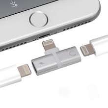 تبدیل شارژر و هندزفری آیفون lightning splitter gallery3