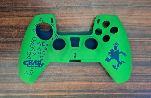 روکش دسته پلی فایو طرح کراش باندیکوت - محافظ دسته PS5 مدل Crash Bandicoot